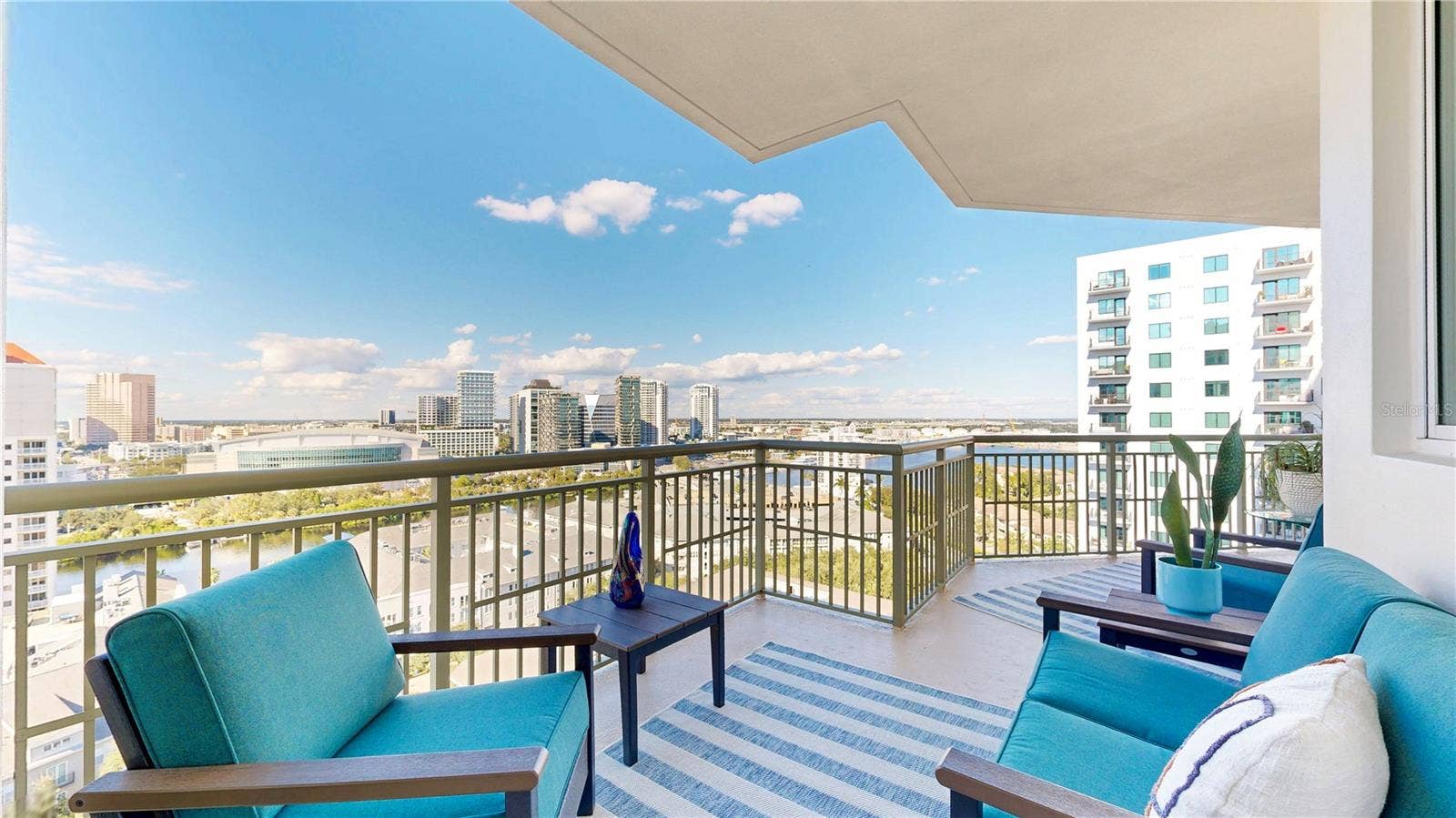 450 KNIGHTS RUN AVENUE, #1701, Tampa, FL 33602