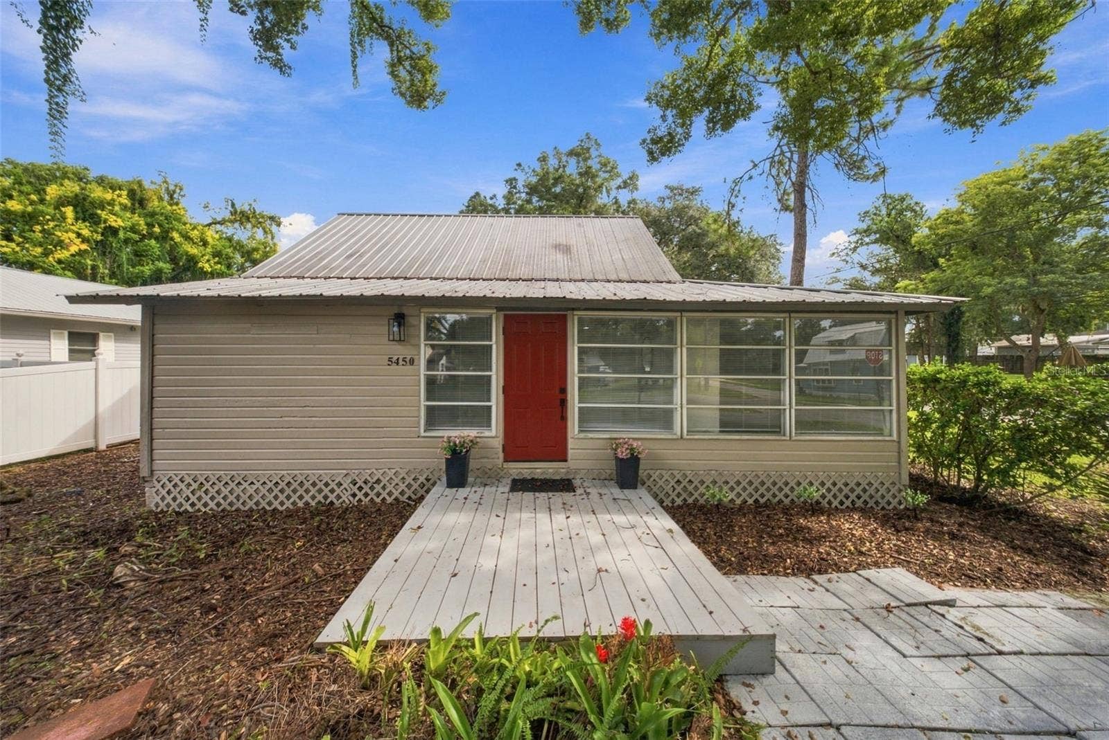 5450 10TH STREET, Zephyrhills, FL 33542