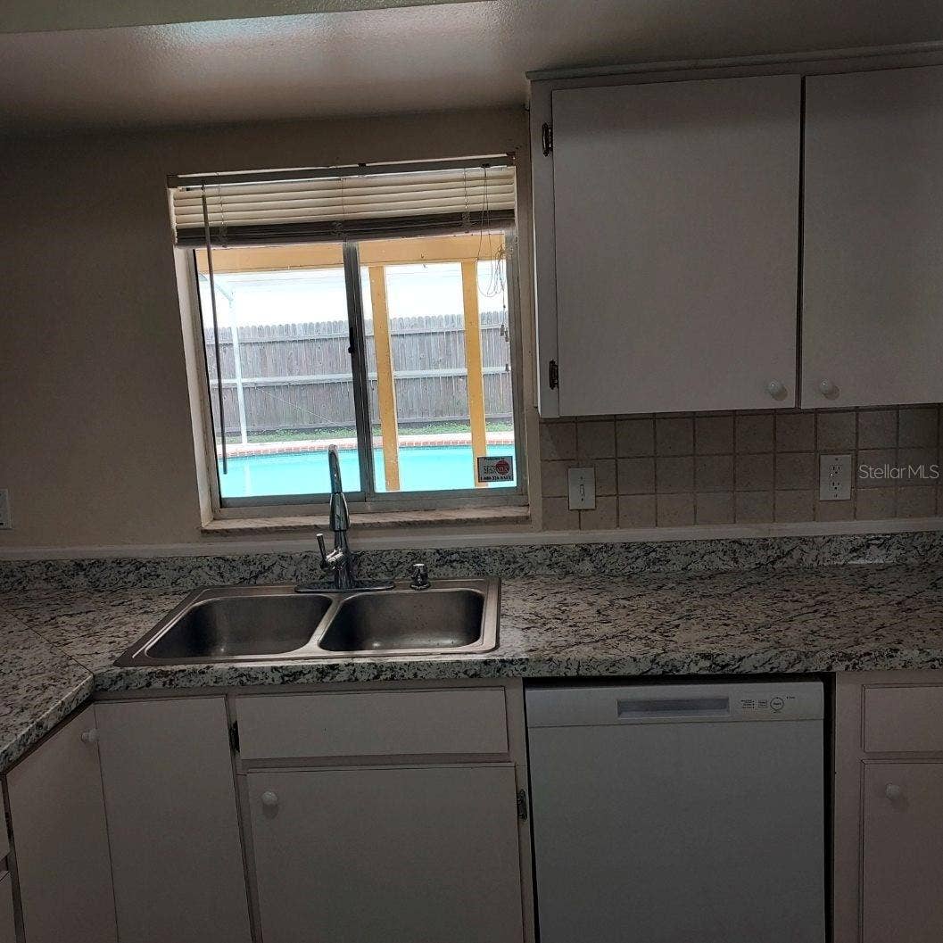 5205 DUBLIN PLACE, Tampa, FL 33624 5205 DUBLIN PLACE, Tampa, FL 33624