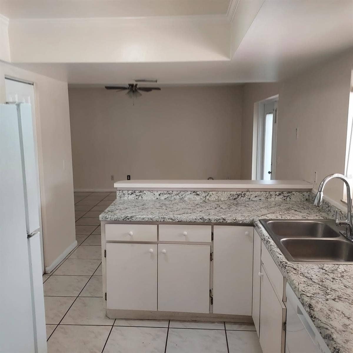 5205 DUBLIN PLACE, Tampa, FL 33624 5205 DUBLIN PLACE, Tampa, FL 33624