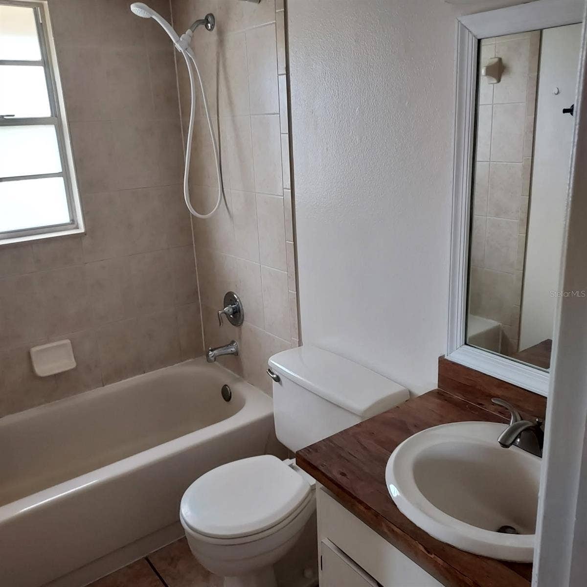 5205 DUBLIN PLACE, Tampa, FL 33624 5205 DUBLIN PLACE, Tampa, FL 33624