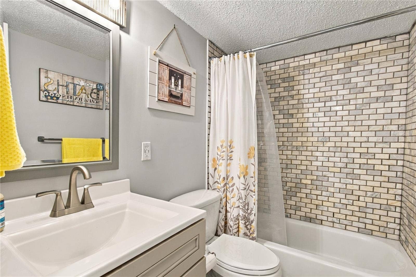 11620 PARK BOULEVARD, #203, Seminole, FL 33772