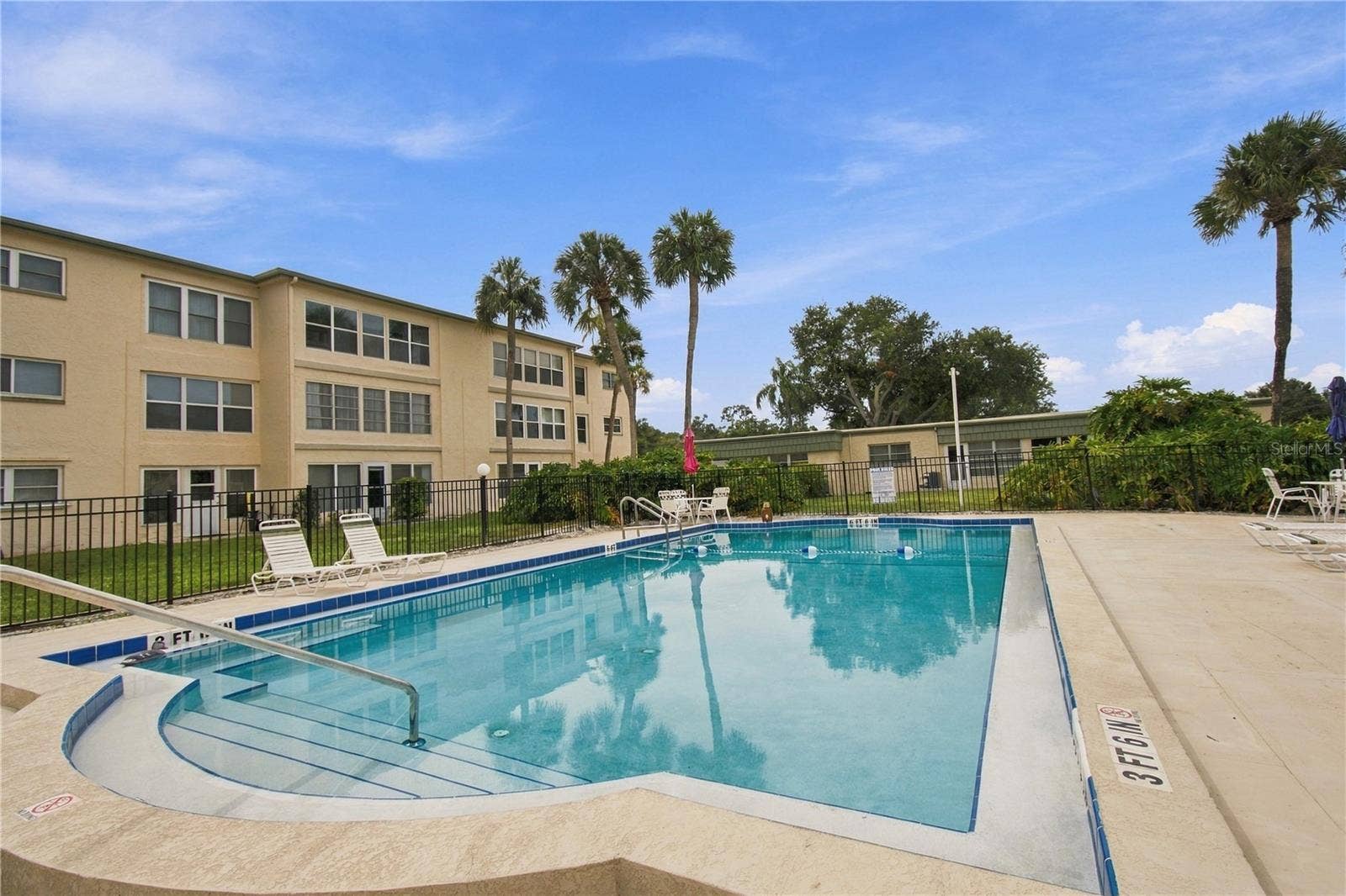 11620 PARK BOULEVARD, #203, Seminole, FL 33772
