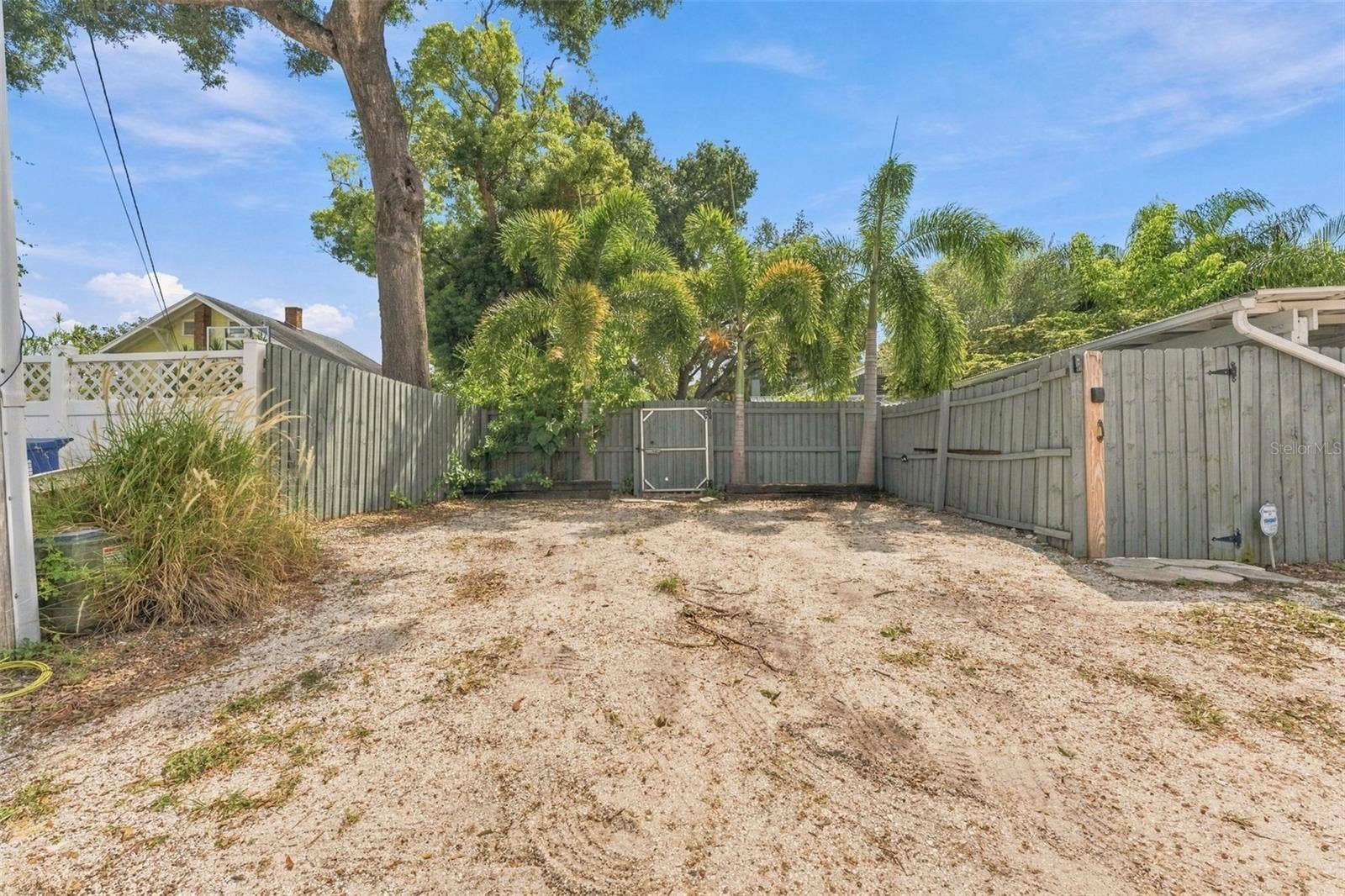 2121 DARTMOUTH AVENUE N, St Petersburg, FL 33713