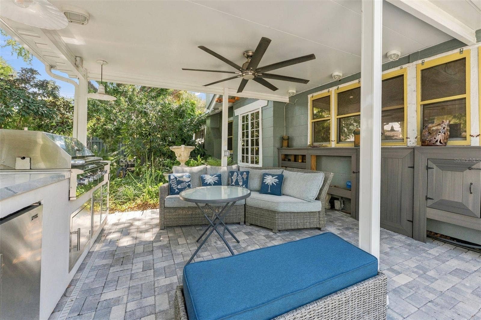 2121 DARTMOUTH AVENUE N, St Petersburg, FL 33713