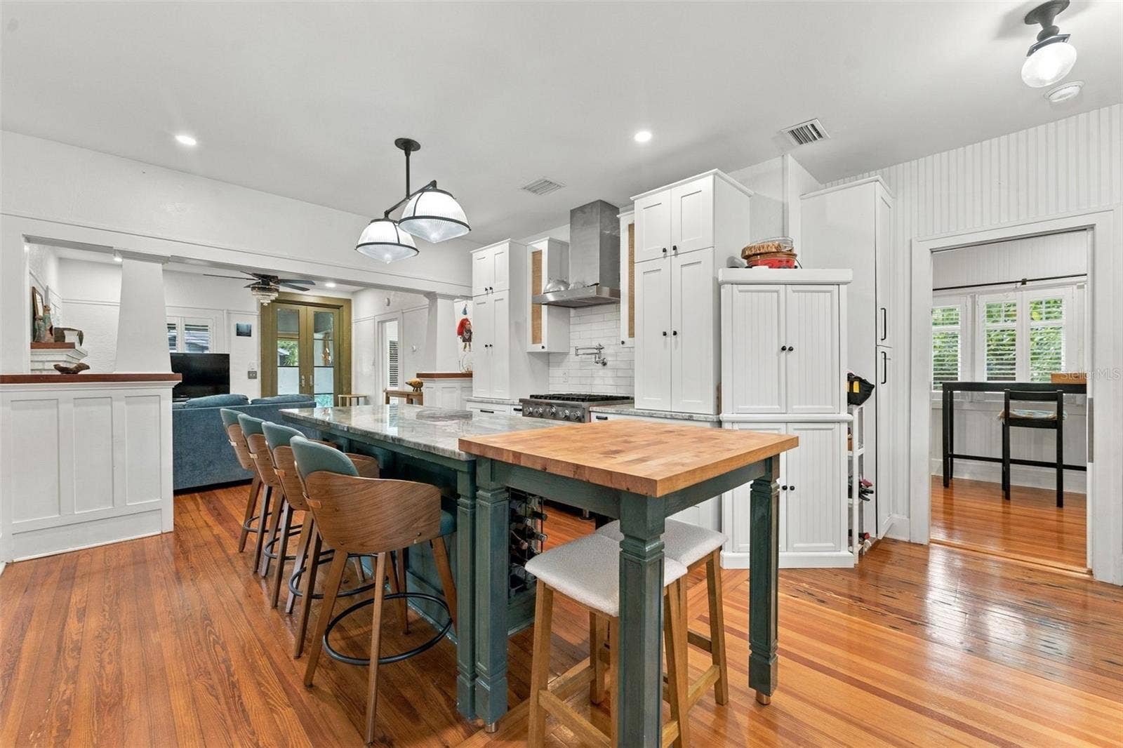2121 DARTMOUTH AVENUE N, St Petersburg, FL 33713