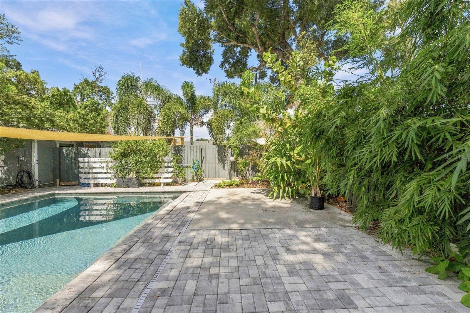 2121 DARTMOUTH AVENUE N, St Petersburg, FL 33713