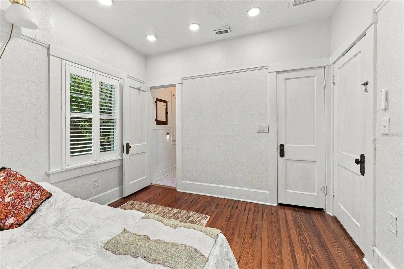 2121 DARTMOUTH AVENUE N, St Petersburg, FL 33713