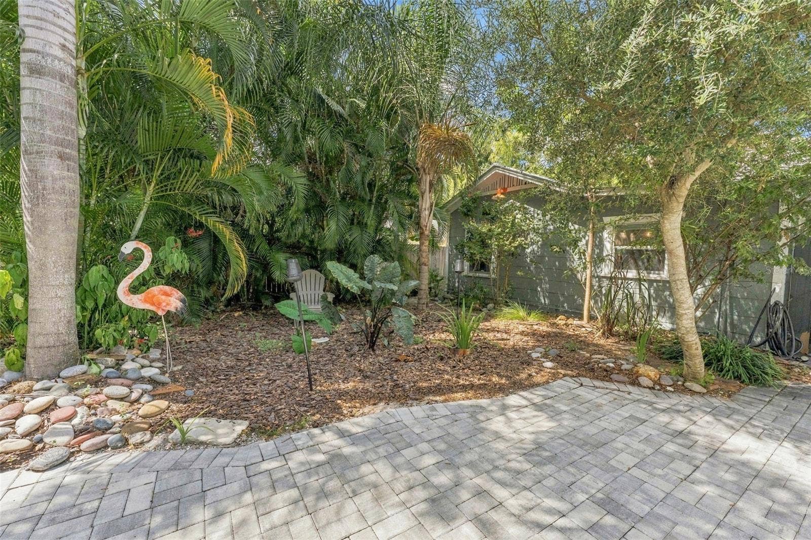2121 DARTMOUTH AVENUE N, St Petersburg, FL 33713