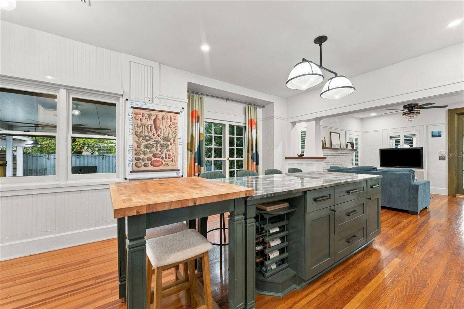 2121 DARTMOUTH AVENUE N, St Petersburg, FL 33713