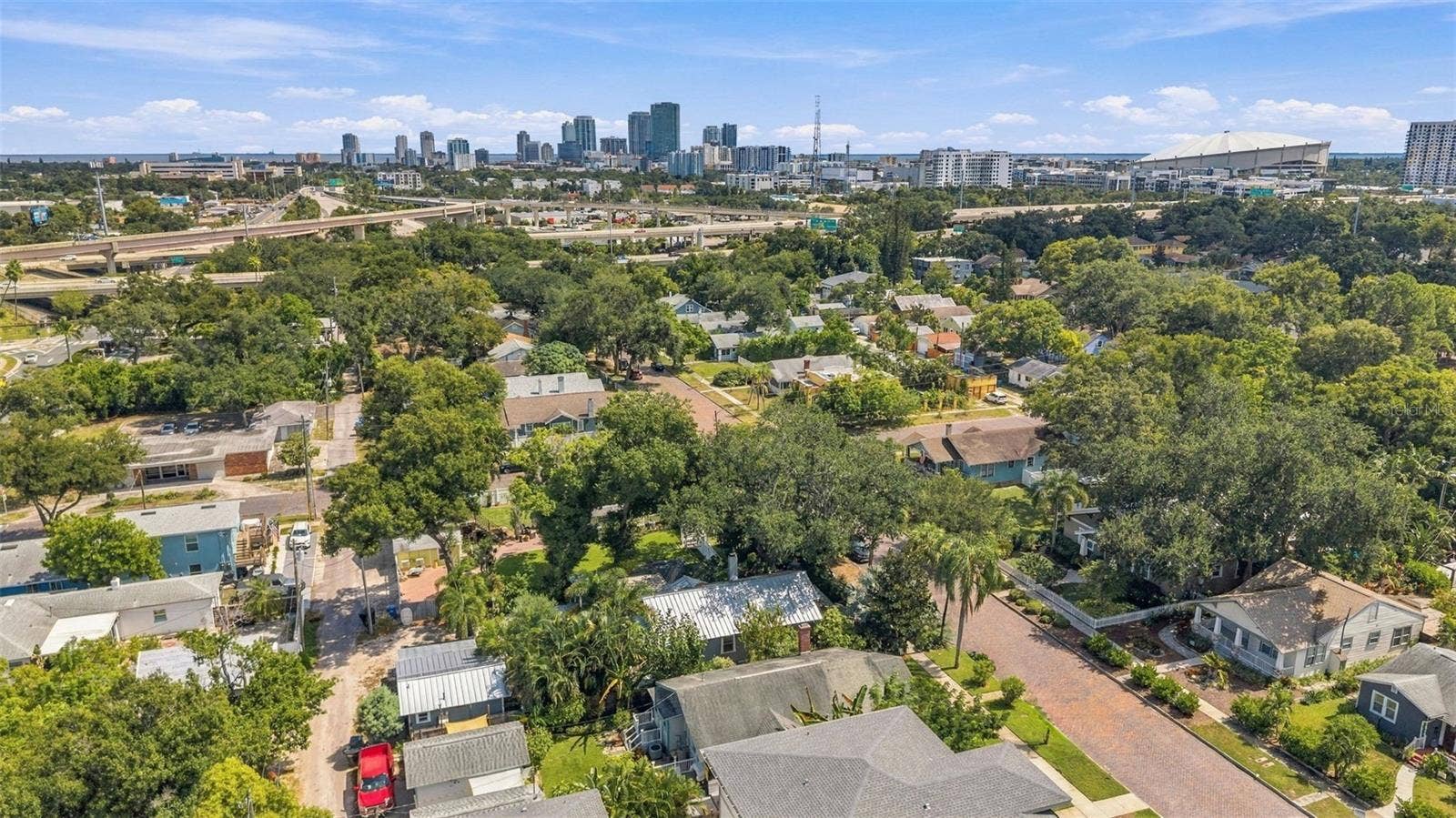 2121 DARTMOUTH AVENUE N, St Petersburg, FL 33713