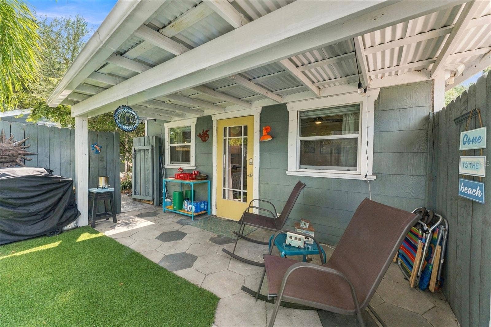 2121 DARTMOUTH AVENUE N, St Petersburg, FL 33713