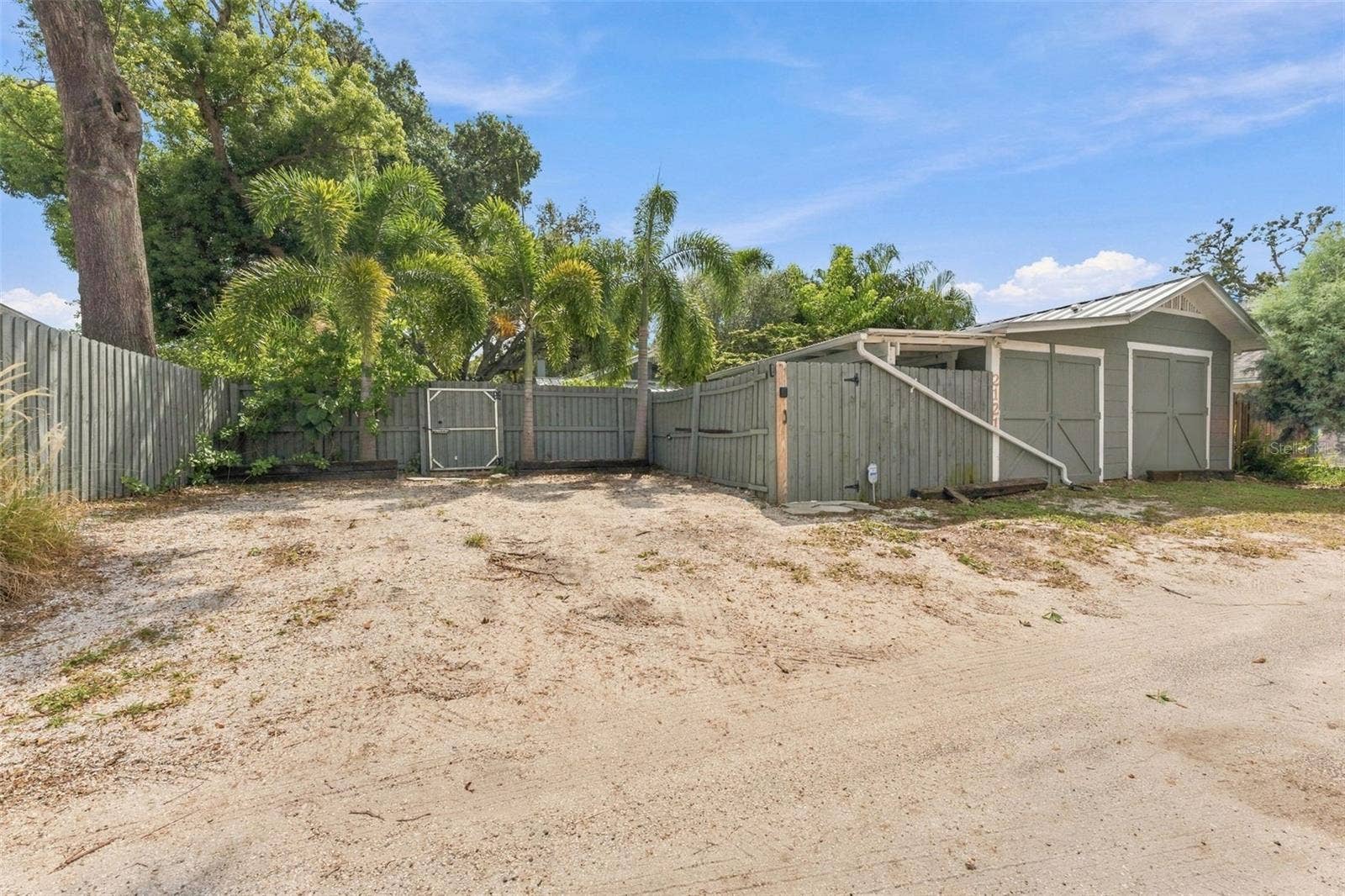 2121 DARTMOUTH AVENUE N, St Petersburg, FL 33713