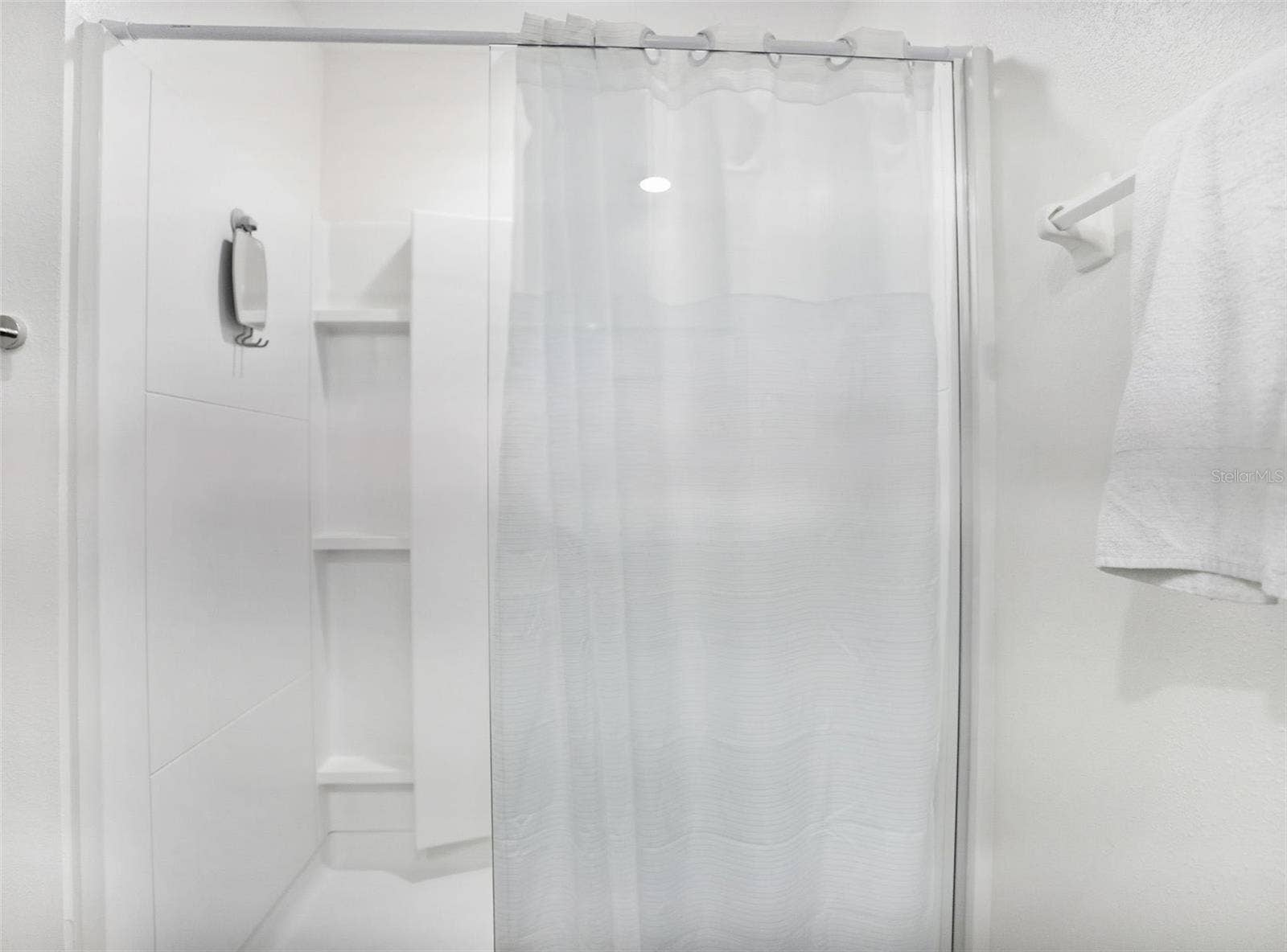 3392 AUTUMN AMBER DRIVE, Spring Hill, FL 34609 Primary Bathroom