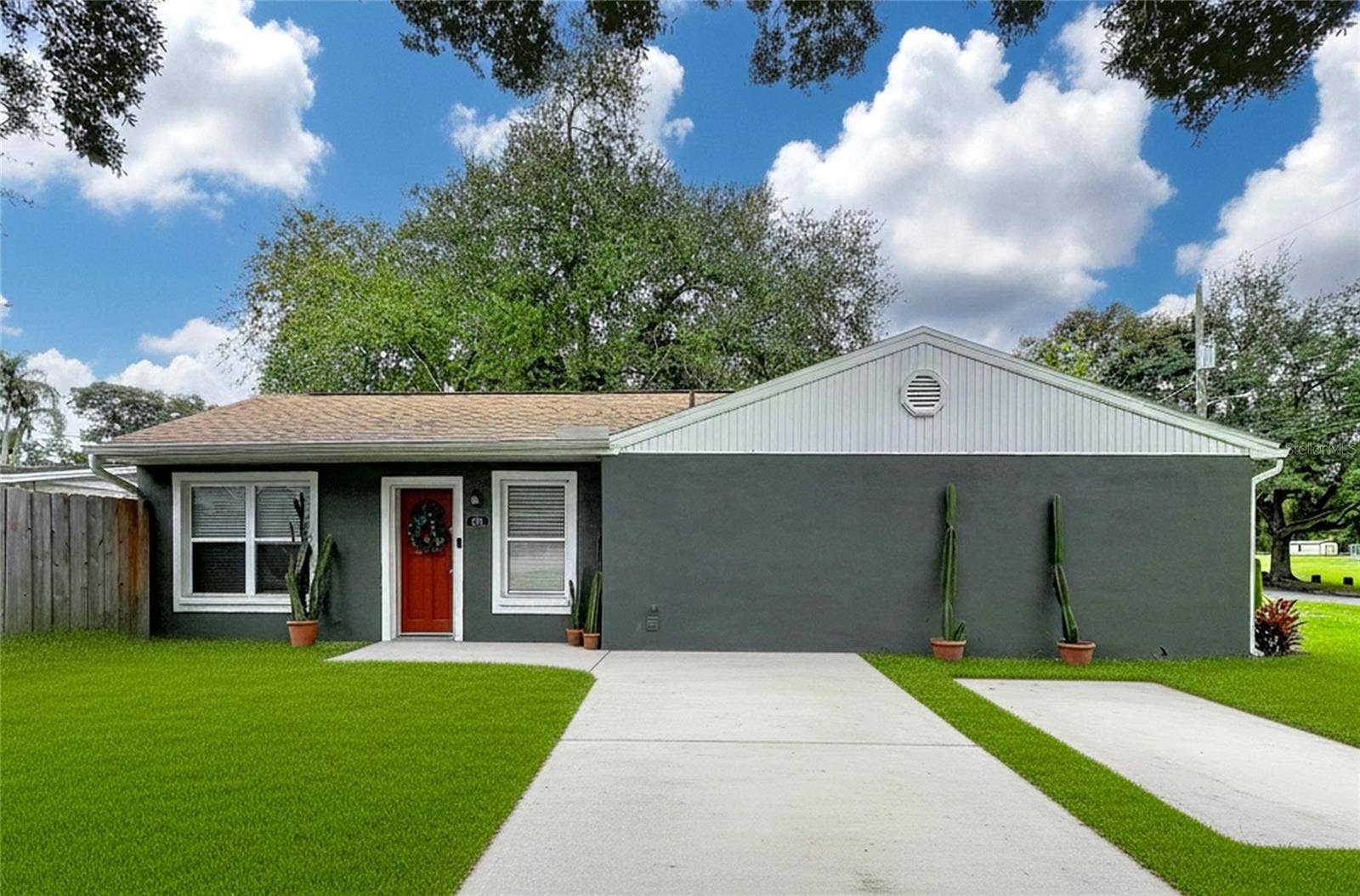 611 W HENRY AVENUE, Tampa, FL 33604