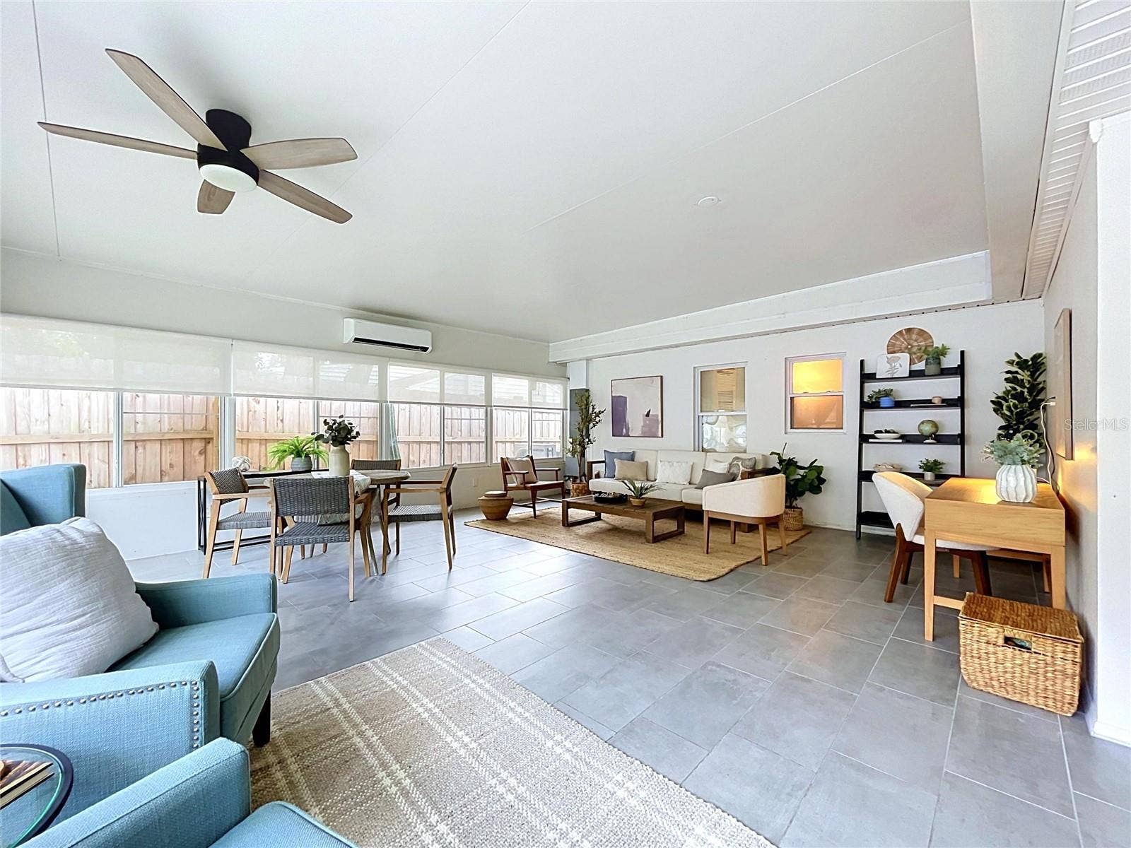 611 W HENRY AVENUE, Tampa, FL 33604