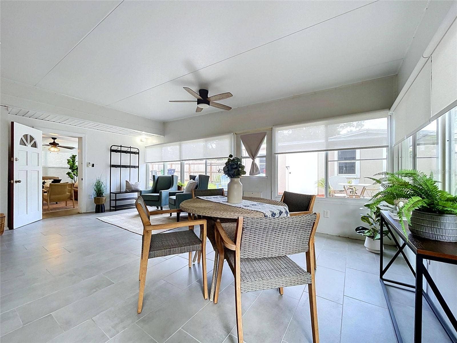611 W HENRY AVENUE, Tampa, FL 33604