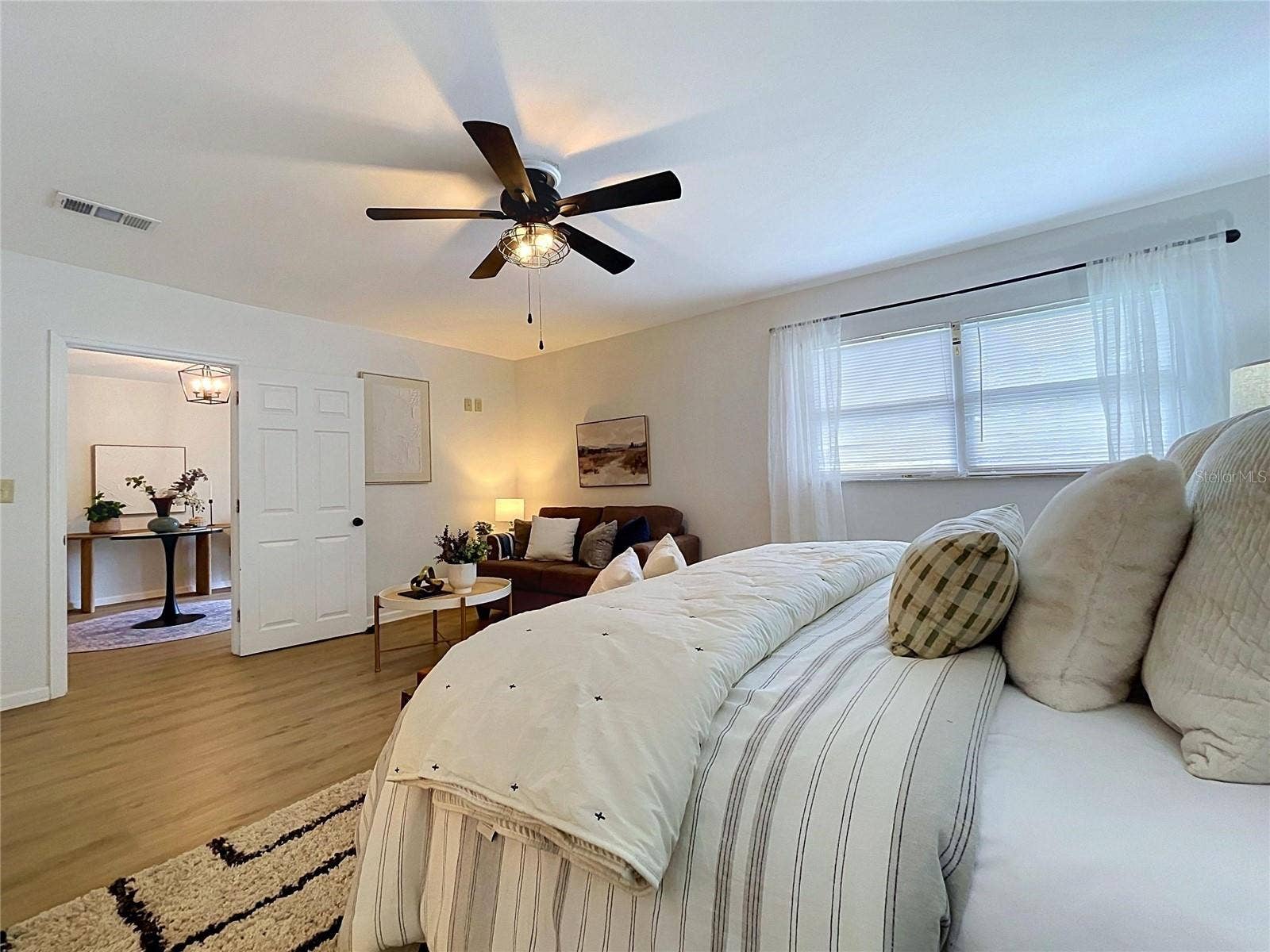 611 W HENRY AVENUE, Tampa, FL 33604