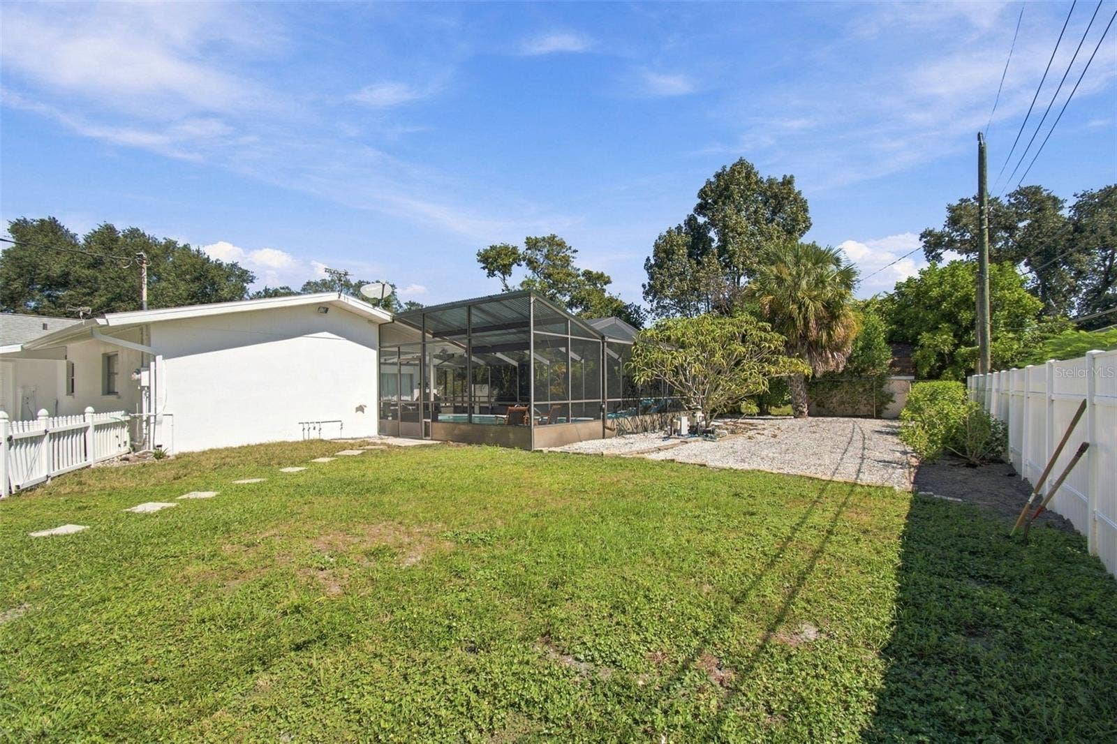 1889 BUGLE LANE, Clearwater, FL 33764