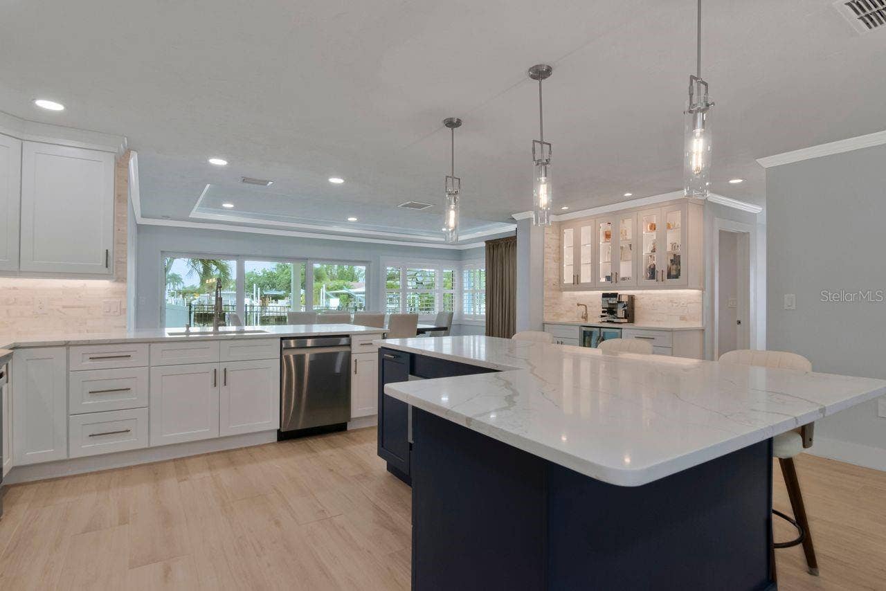 312 WESTWINDS DRIVE, Palm Harbor, FL 34683