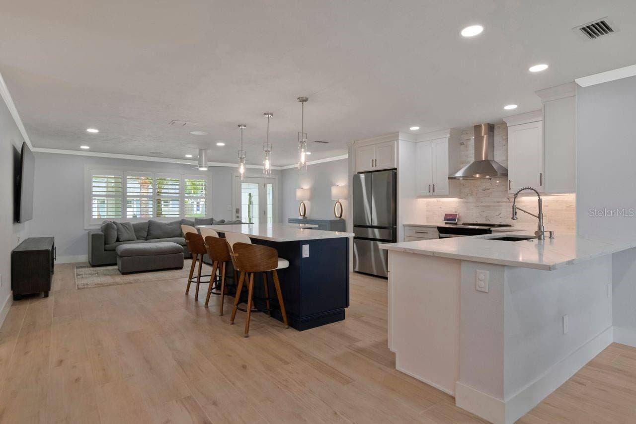 312 WESTWINDS DRIVE, Palm Harbor, FL 34683