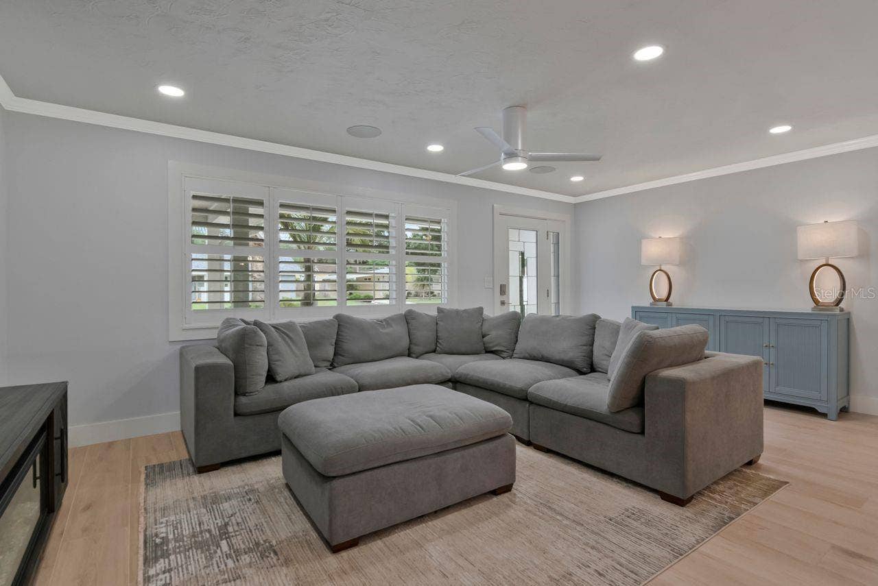 312 WESTWINDS DRIVE, Palm Harbor, FL 34683