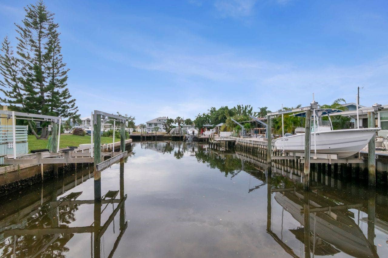 312 WESTWINDS DRIVE, Palm Harbor, FL 34683