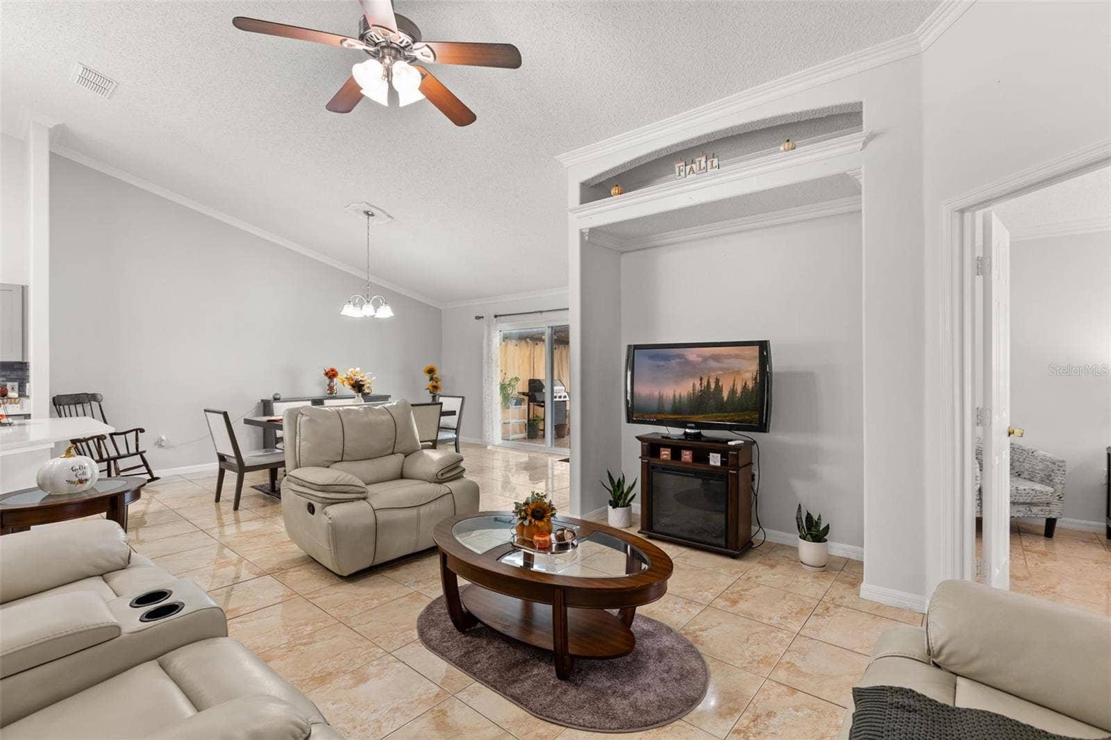 1126 WOODFLOWER WAY, Clermont, FL 34714 1126 WOODFLOWER WAY, Clermont, FL 34714