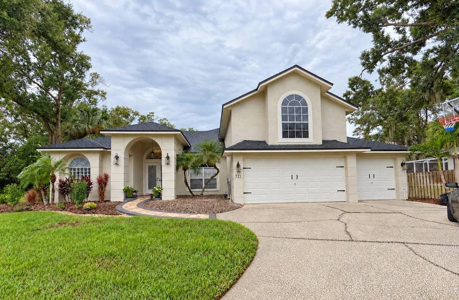 Property photo for 721 FAYETTE PLACE, Lutz, FL