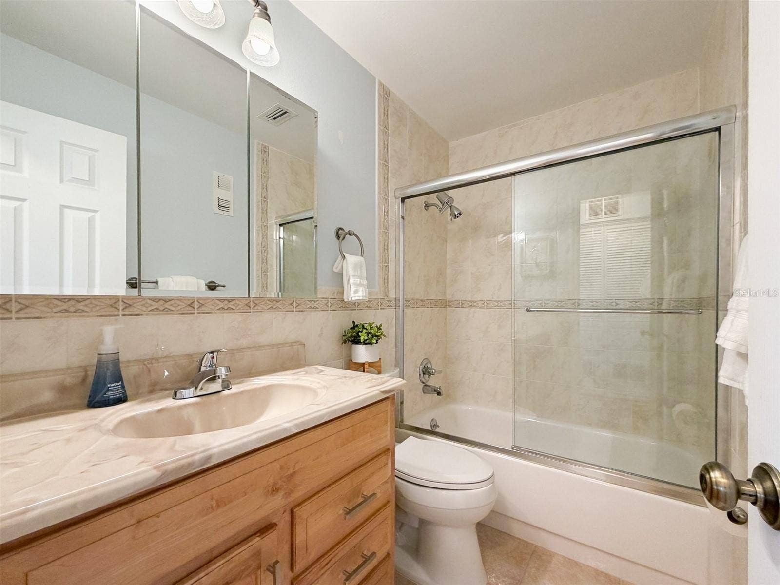2960 59TH STREET S, #215, Gulfport, FL 33707 2960 59TH STREET S, #215, Gulfport, FL 33707