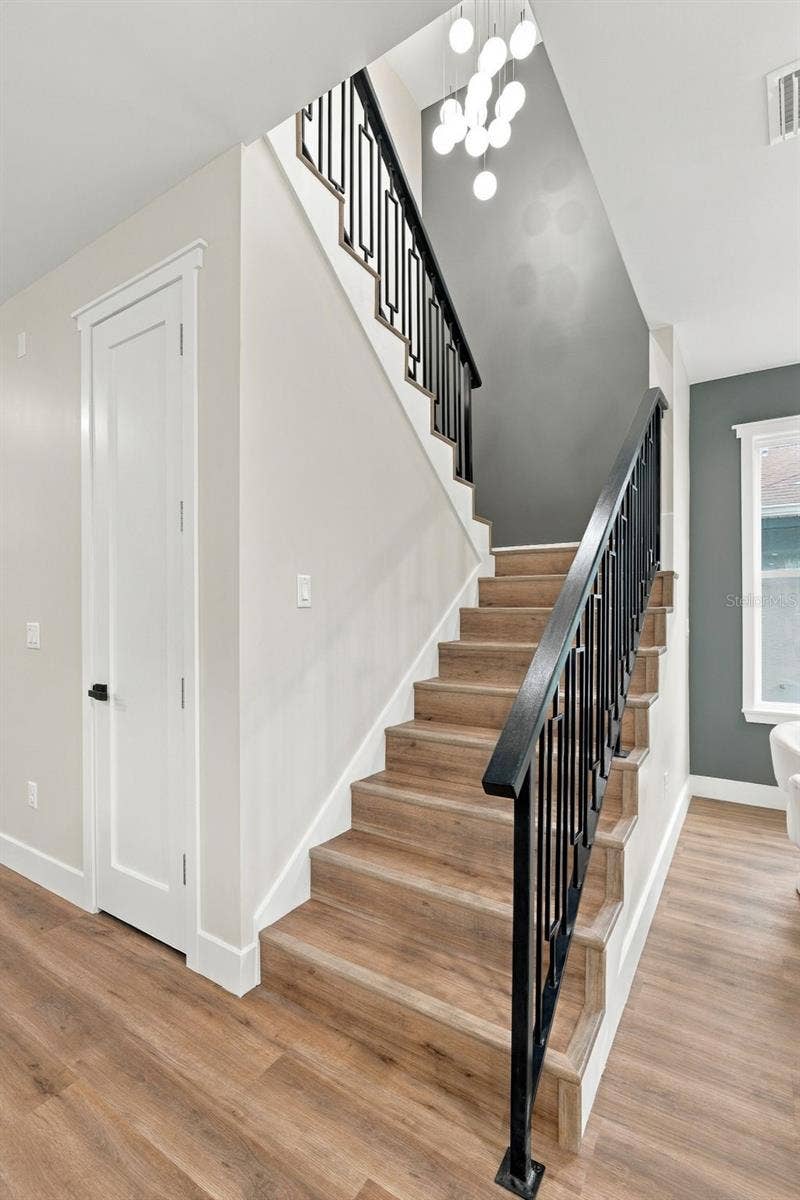 1509 E KNOLLWOOD STREET, Tampa, FL 33610 1509 E KNOLLWOOD STREET, Tampa, FL 33610