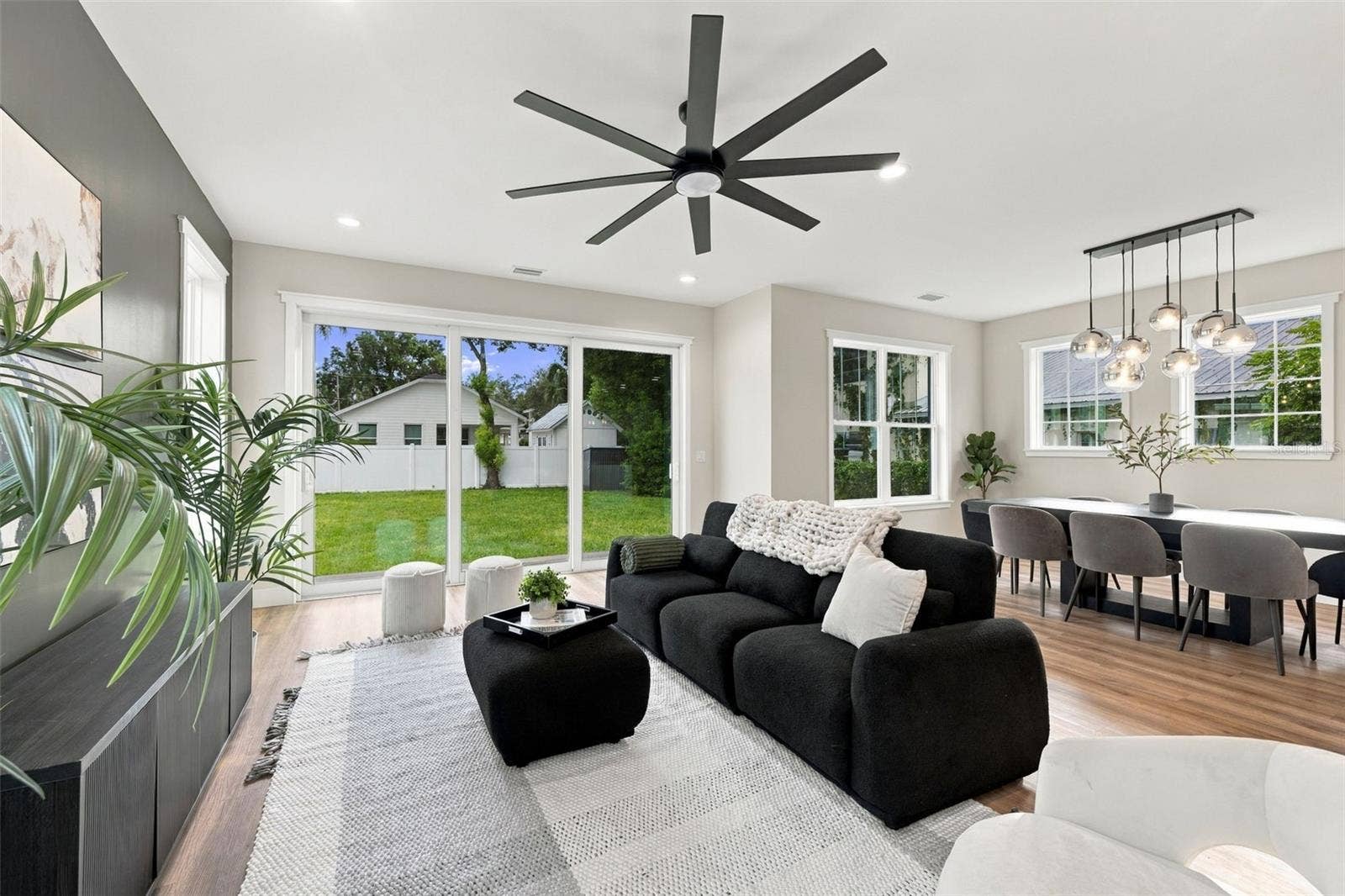 1509 E KNOLLWOOD STREET, Tampa, FL 33610 1509 E KNOLLWOOD STREET, Tampa, FL 33610