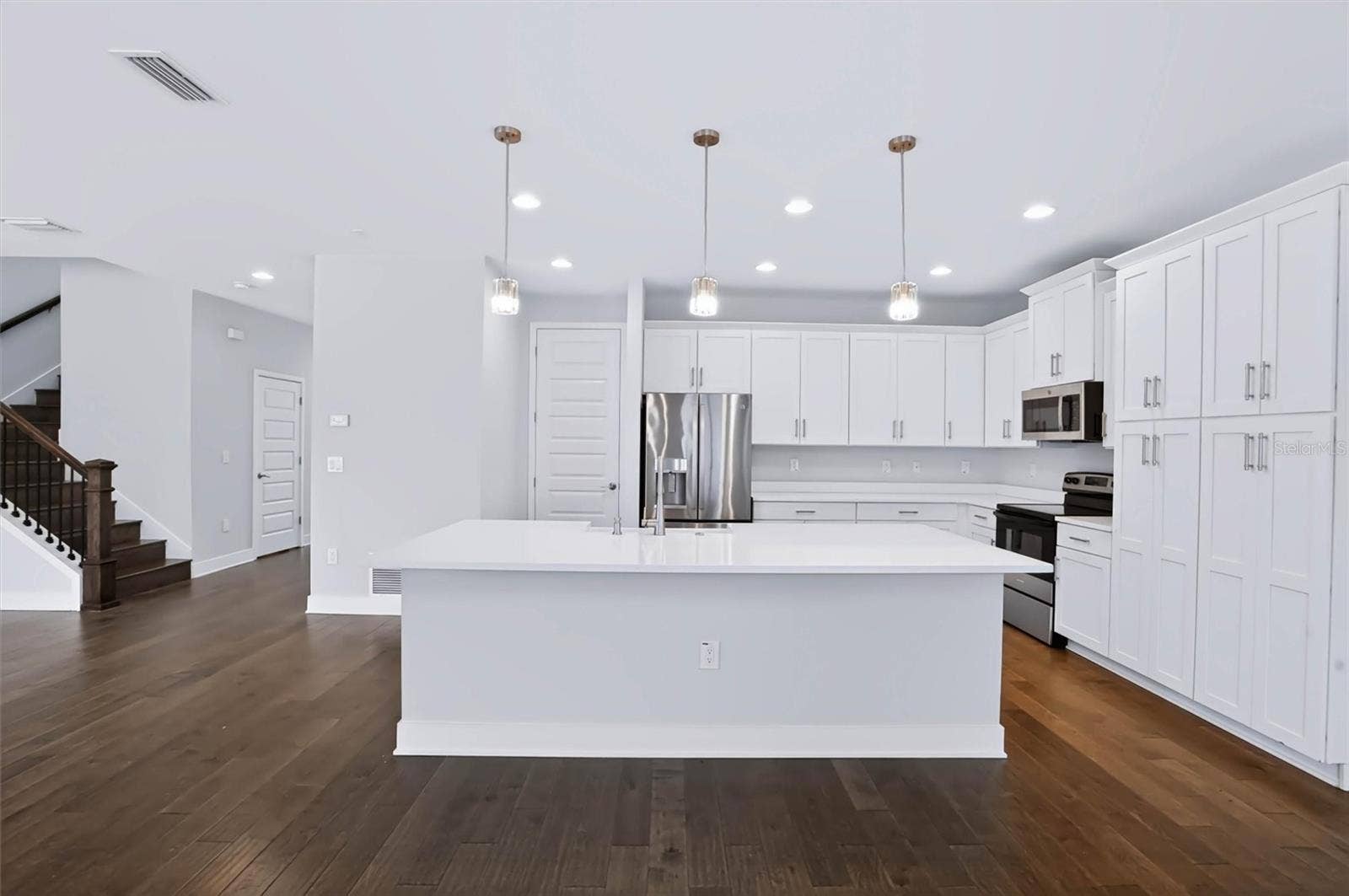 3022 W GRAY STREET, Tampa, FL 33609 3022 W GRAY STREET, Tampa, FL 33609