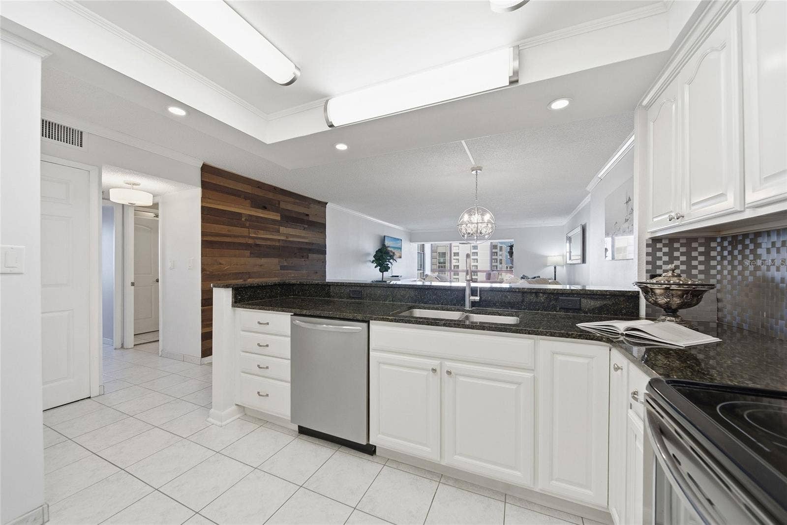 830 S GULFVIEW BOULEVARD, #604, Clearwater Beach, FL 33767 830 S GULFVIEW BOULEVARD, #604, Clearwater Beach, FL 33767