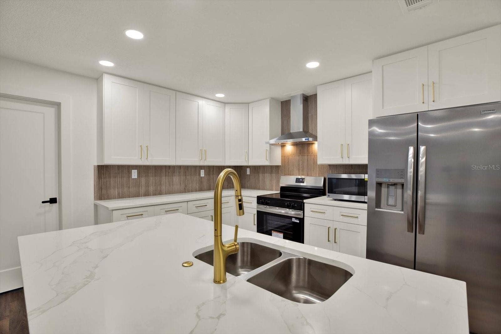 2661 PEBBLE BEACH DRIVE, Clearwater, FL 33761