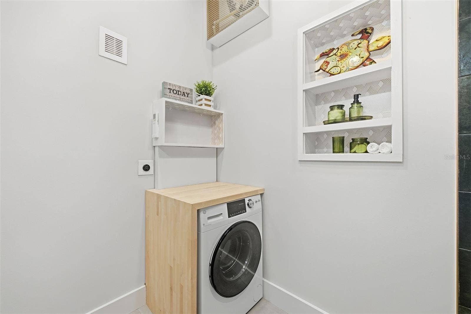 Convenient all-in-one washer/dryer