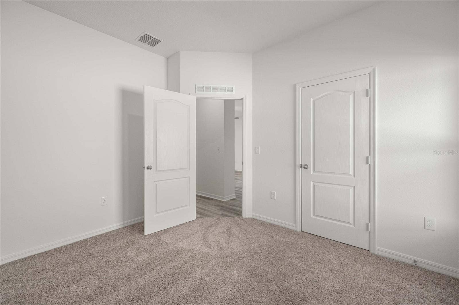 13284 TULA LOOP, Astatula, FL 34705
