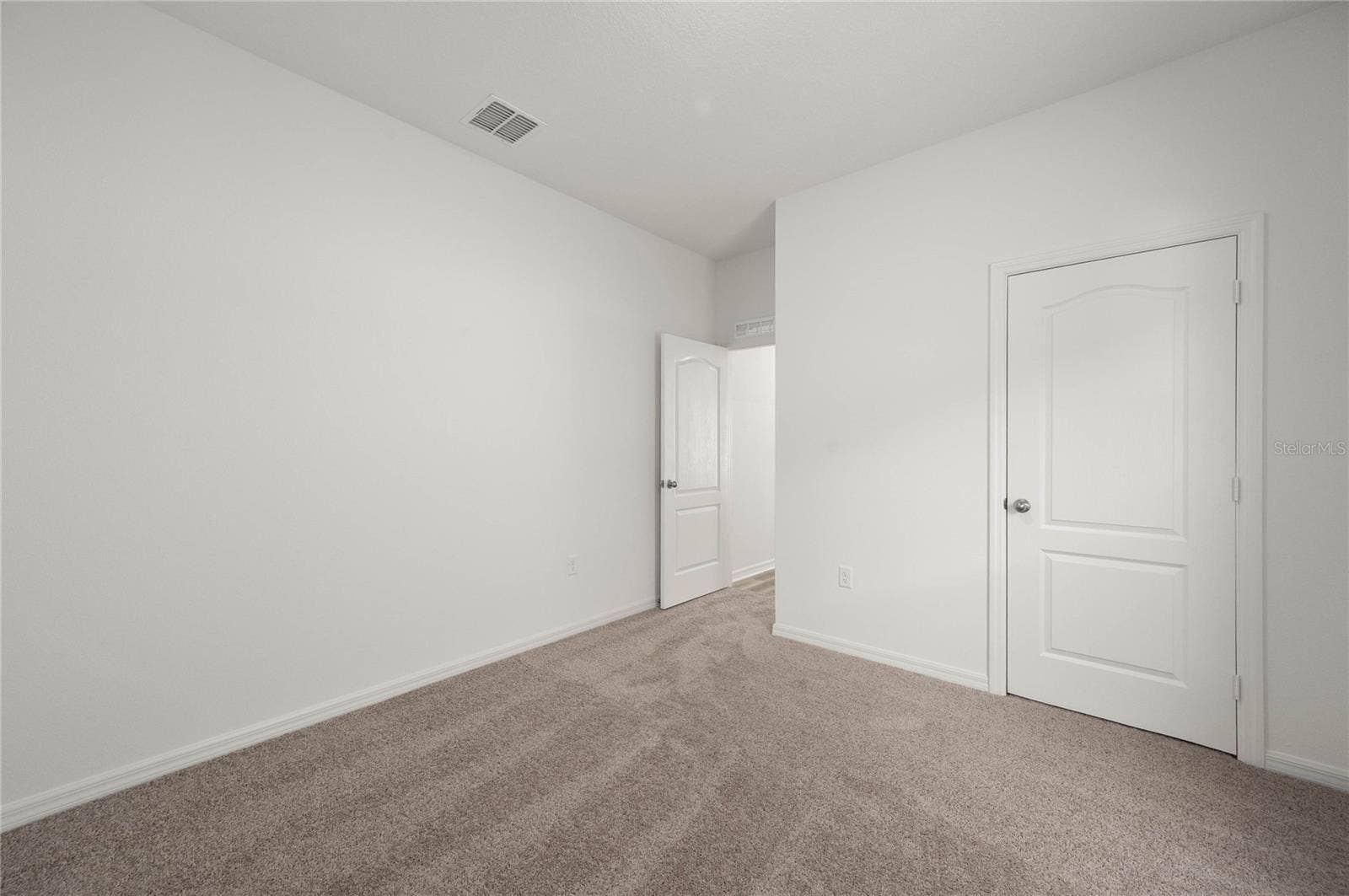 13284 TULA LOOP, Astatula, FL 34705
