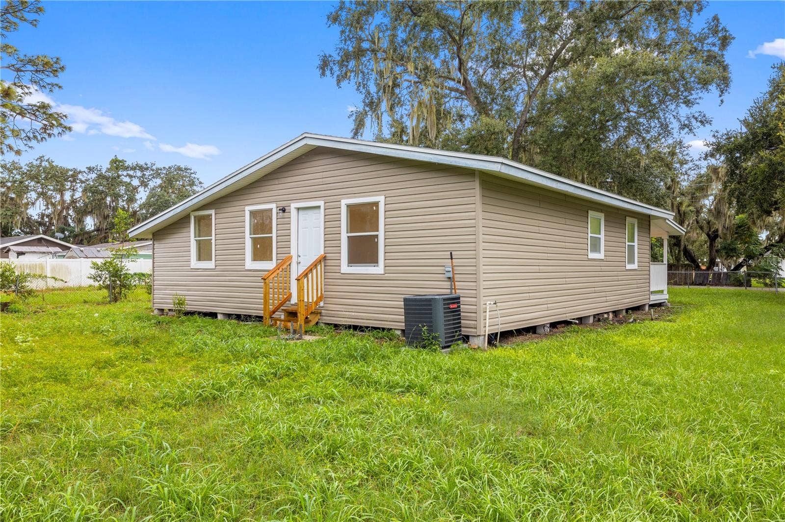 828 30TH STREET NW, Winter Haven, FL 33881 828 30TH STREET NW, Winter Haven, FL 33881