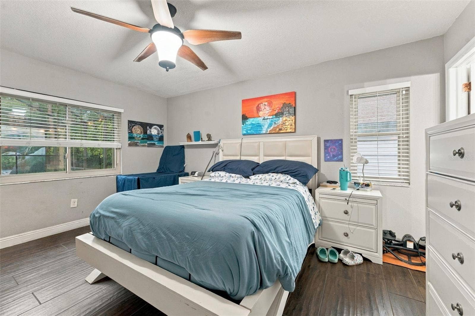Primary suite with walk in closet and en-suite bathroom