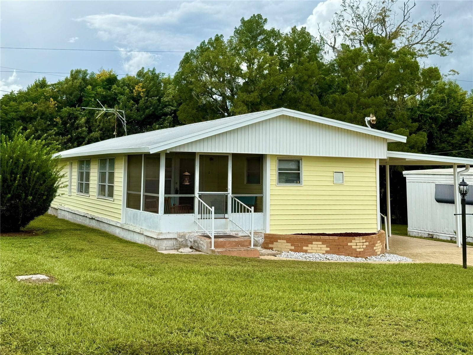 6035 RIDGEWOOD DRIVE, Zephyrhills, FL 33542 Exterior Front