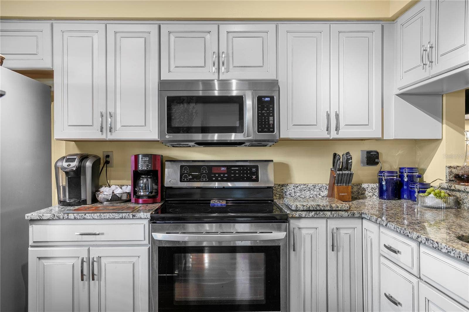 1000 S HARBOUR ISLAND BOULEVARD, #2306, Tampa, FL 33602 Dinner plans? This kitchen is ready when you are!