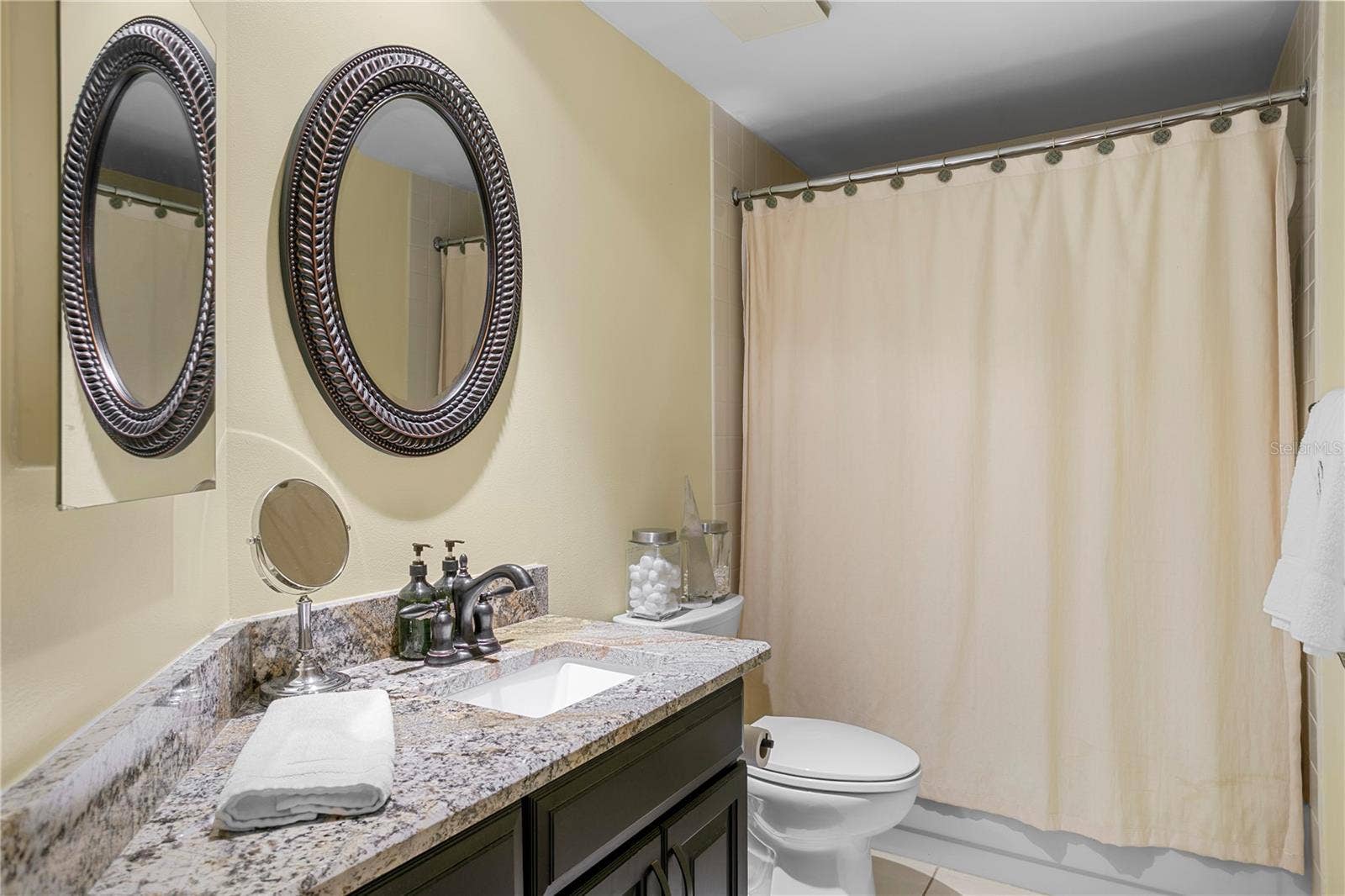1000 S HARBOUR ISLAND BOULEVARD, #2306, Tampa, FL 33602 Additional full bathroom for convenience and guest use.