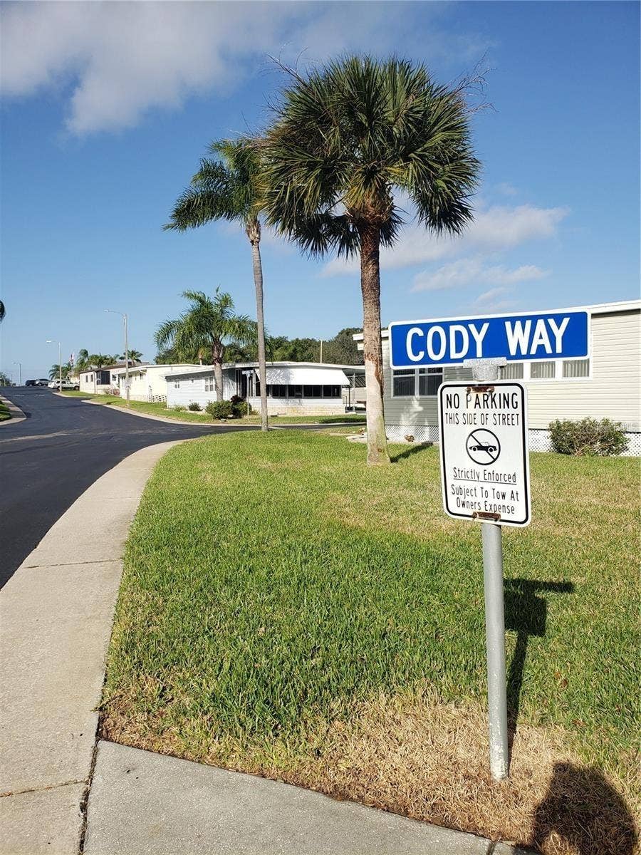 39820 US HIGHWAY 19 N, #160, Tarpon Springs, FL 34689 CODY WAY FROM WITHIN THE COMMUNITY