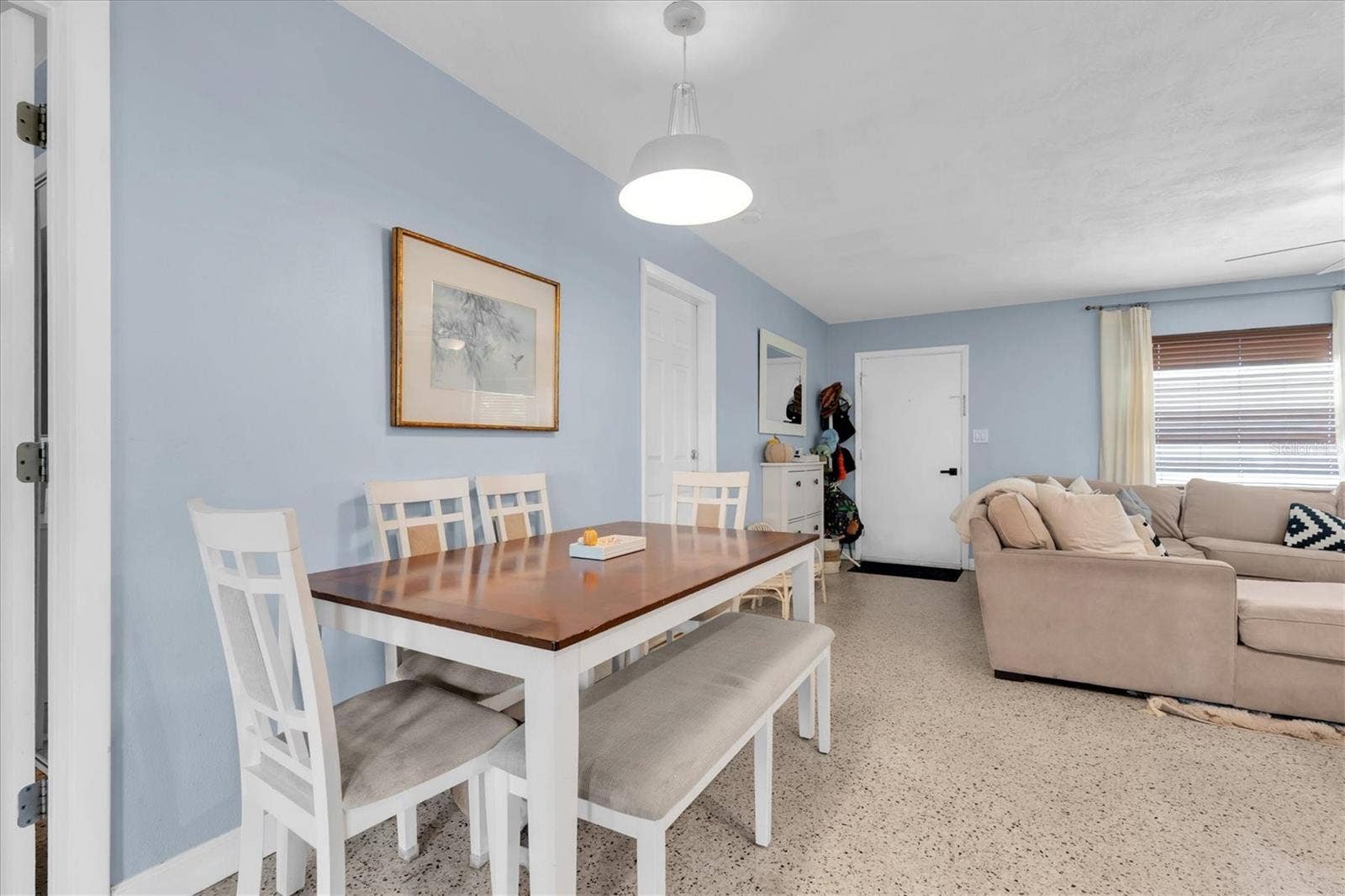 5701 6TH WAY S, St Petersburg, FL 33705 Room to gather for everyday meals and conversation