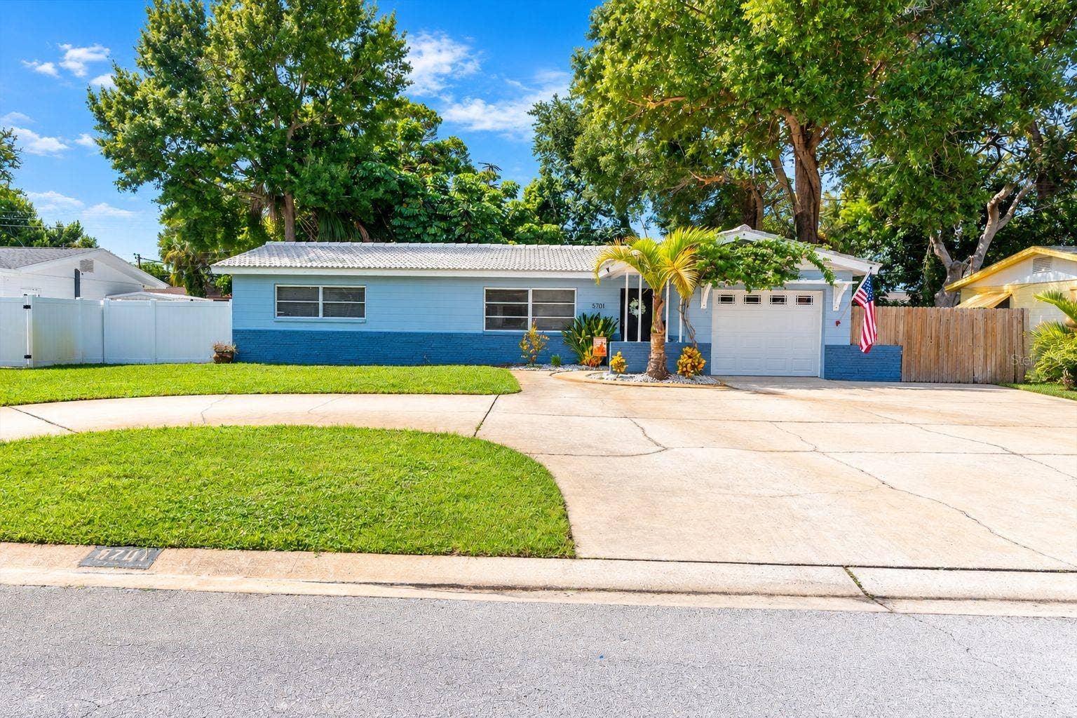 5701 6TH WAY S, St Petersburg, FL 33705 5701 6TH WAY S, St Petersburg, FL 33705