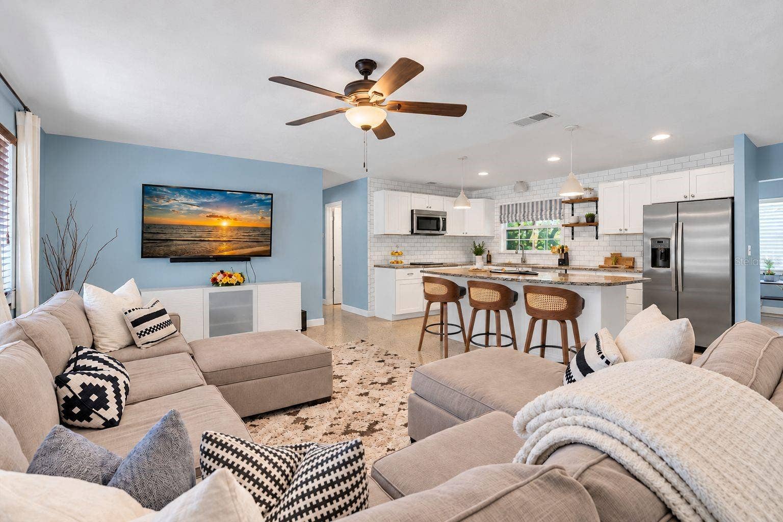 5701 6TH WAY S, St Petersburg, FL 33705 Comfortable gathering area with an open, easy-flow layout