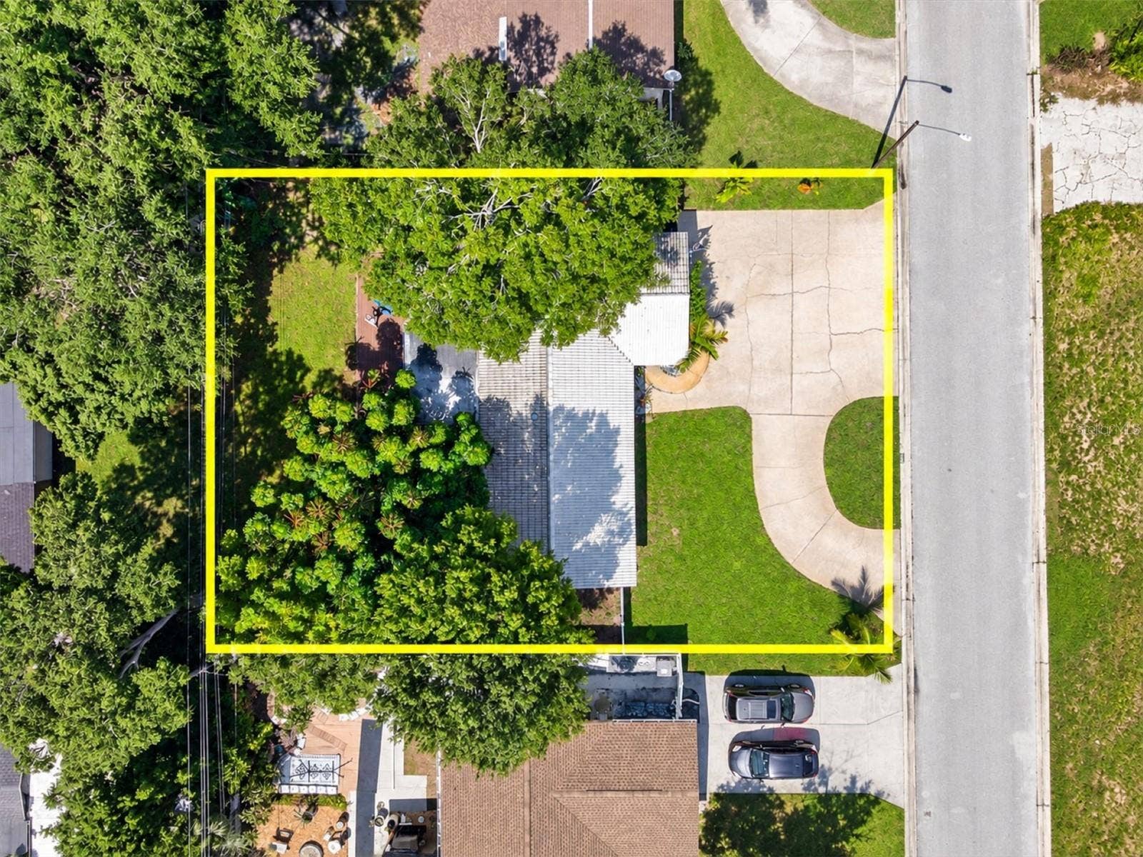 5701 6TH WAY S, St Petersburg, FL 33705 5701 6TH WAY S, St Petersburg, FL 33705