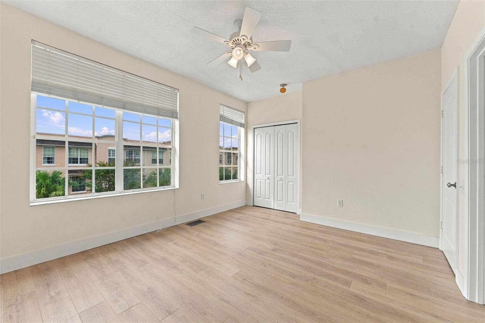 3121 BAYSHORE OAKS DRIVE, Tampa, FL 33611 En-suite bathroom