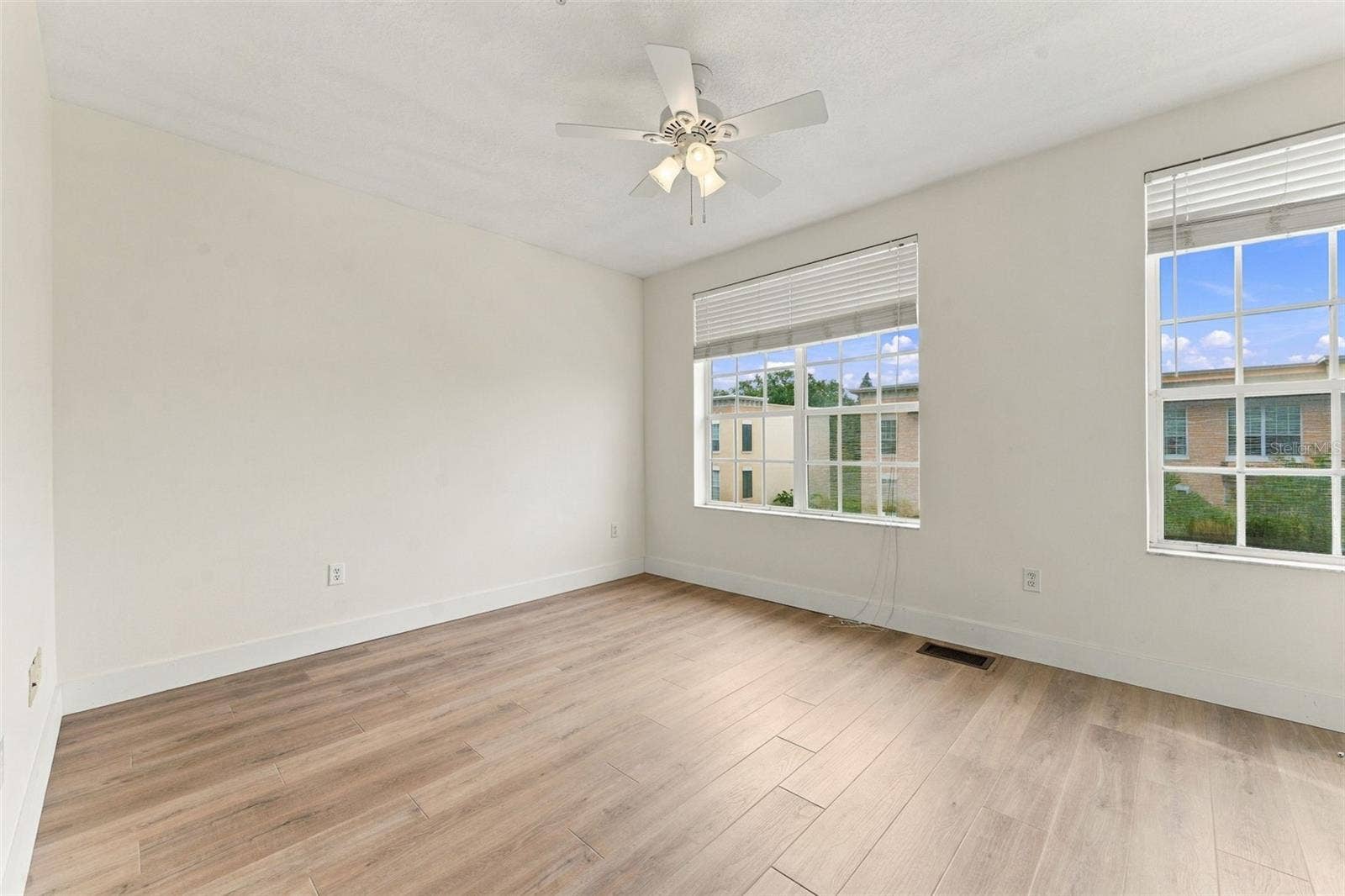 3121 BAYSHORE OAKS DRIVE, Tampa, FL 33611 Third floor bedroom